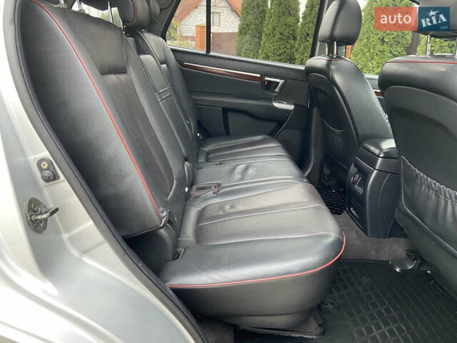 Сірий Хендай Санта Фе, об'ємом двигуна 2.19 л та пробігом 189 тис. км за 7950 $, фото 50 на Automoto.ua