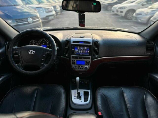 Серый Хендай Санта Фе, объемом двигателя 2.2 л и пробегом 225 тыс. км за 8990 $, фото 15 на Automoto.ua