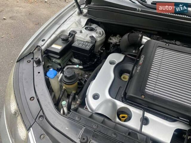 Серый Хендай Санта Фе, объемом двигателя 2.2 л и пробегом 182 тыс. км за 9450 $, фото 29 на Automoto.ua