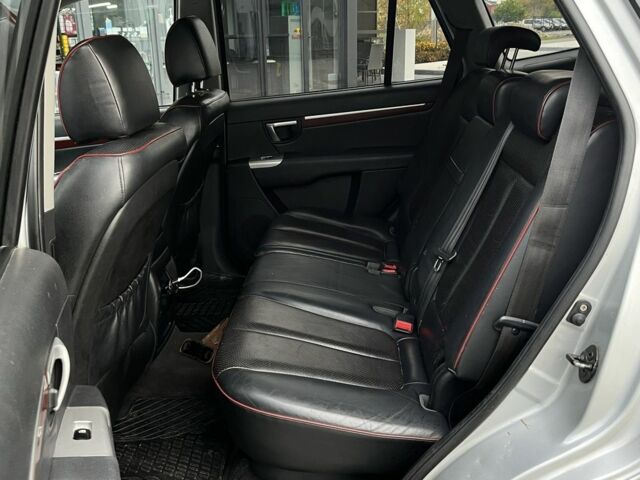 Серый Хендай Санта Фе, объемом двигателя 2.2 л и пробегом 270 тыс. км за 4800 $, фото 16 на Automoto.ua