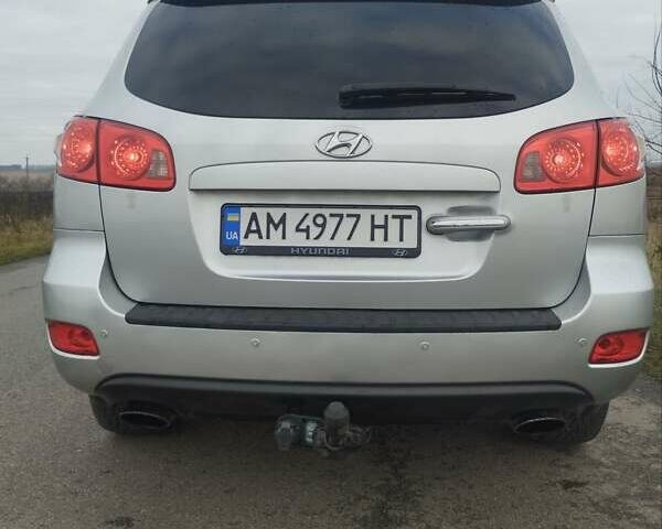 Серый Хендай Санта Фе, объемом двигателя 2.2 л и пробегом 297 тыс. км за 9299 $, фото 18 на Automoto.ua