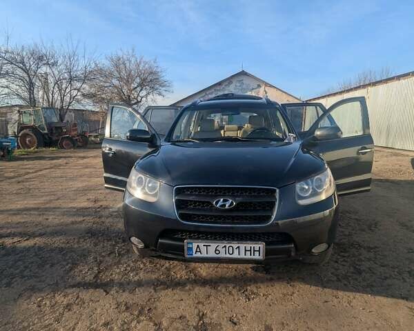 Сірий Хендай Санта Фе, об'ємом двигуна 2.19 л та пробігом 320 тис. км за 8500 $, фото 6 на Automoto.ua