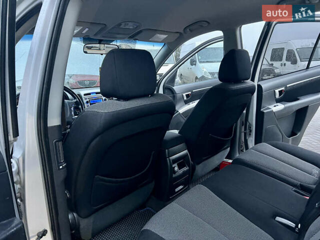 Серый Хендай Санта Фе, объемом двигателя 2.19 л и пробегом 260 тыс. км за 8950 $, фото 33 на Automoto.ua