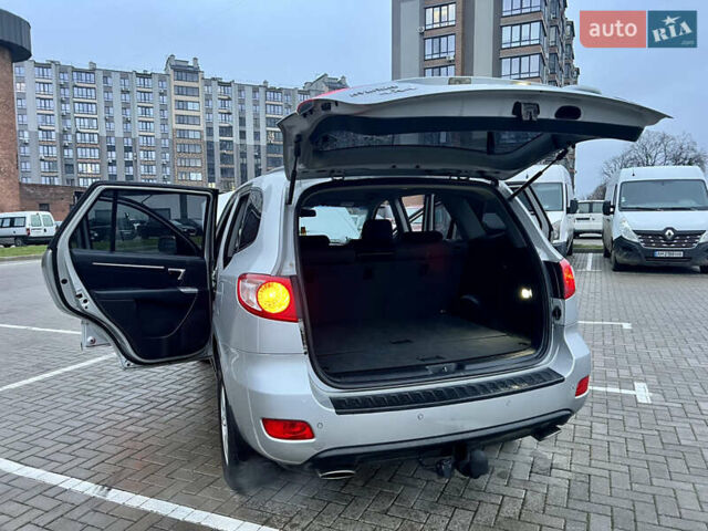 Серый Хендай Санта Фе, объемом двигателя 2.19 л и пробегом 260 тыс. км за 8950 $, фото 15 на Automoto.ua