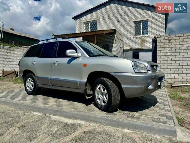Серый Хендай Санта Фе, объемом двигателя 2 л и пробегом 123 тыс. км за 6555 $, фото 5 на Automoto.ua