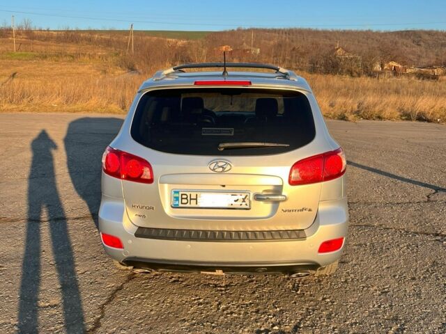 Серый Хендай Санта Фе, объемом двигателя 2.7 л и пробегом 210 тыс. км за 7800 $, фото 4 на Automoto.ua