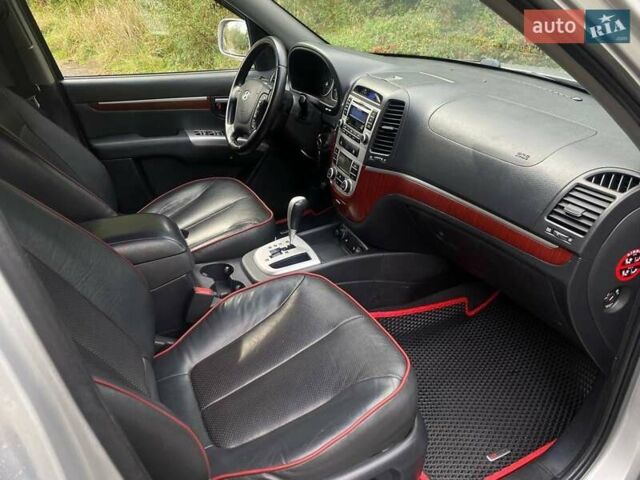 Серый Хендай Санта Фе, объемом двигателя 2.2 л и пробегом 182 тыс. км за 9450 $, фото 25 на Automoto.ua