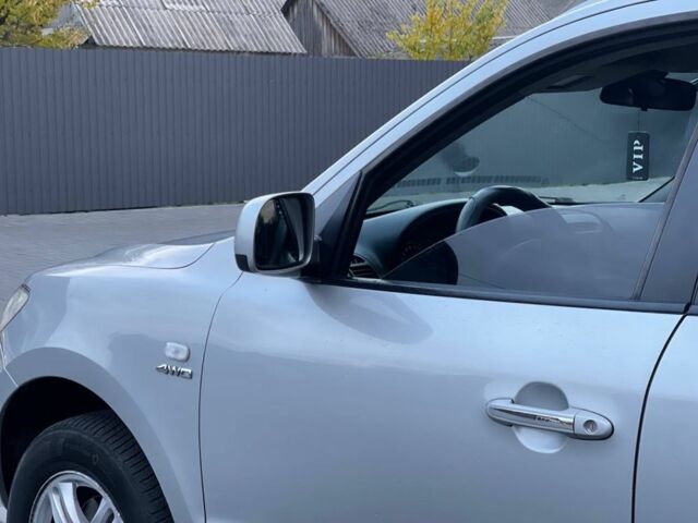 Серый Хендай Санта Фе, объемом двигателя 2.2 л и пробегом 337 тыс. км за 9300 $, фото 12 на Automoto.ua