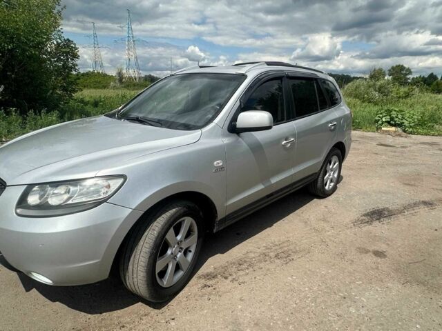 Серый Хендай Санта Фе, объемом двигателя 2.2 л и пробегом 320 тыс. км за 8200 $, фото 2 на Automoto.ua