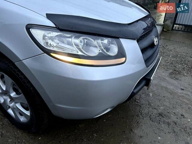 Сірий Хендай Санта Фе, об'ємом двигуна 2.2 л та пробігом 225 тис. км за 8850 $, фото 10 на Automoto.ua