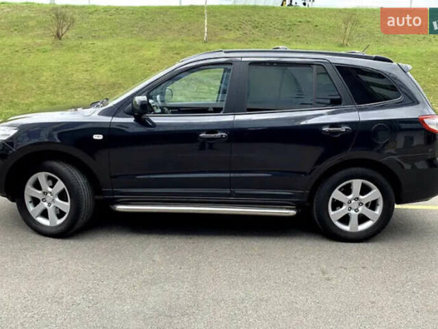 Сірий Хендай Санта Фе, об'ємом двигуна 2.19 л та пробігом 246 тис. км за 9999 $, фото 1 на Automoto.ua