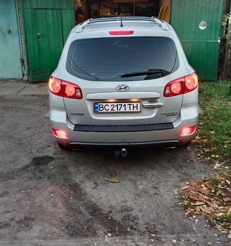 Серый Хендай Санта Фе, объемом двигателя 2.2 л и пробегом 215 тыс. км за 10500 $, фото 9 на Automoto.ua