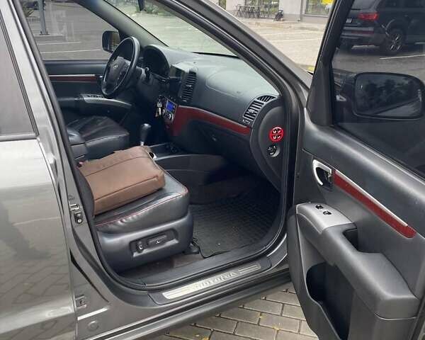 Хендай Санта Фе 2006 в Днепре (Днепропетровске) на Automoto.ua Серый Хендай Санта Фе, объемом двигателя 2.19 л и пробегом 342 тыс. км за 8500 $, фото 16 на Automoto.ua