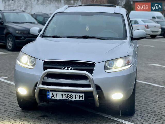 Серый Хендай Санта Фе, объемом двигателя 2.19 л и пробегом 260 тыс. км за 8950 $, фото 2 на Automoto.ua