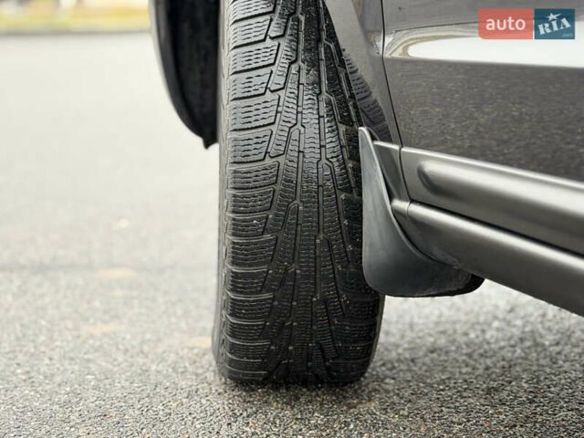 Серый Хендай Санта Фе, объемом двигателя 2.2 л и пробегом 232 тыс. км за 10555 $, фото 6 на Automoto.ua