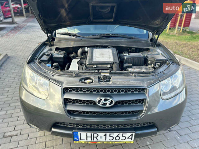 Серый Хендай Санта Фе, объемом двигателя 0 л и пробегом 300 тыс. км за 5500 $, фото 11 на Automoto.ua