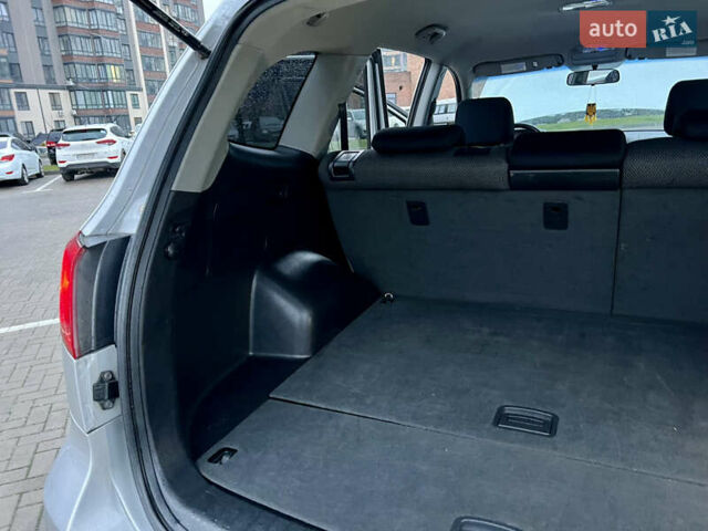 Серый Хендай Санта Фе, объемом двигателя 2.19 л и пробегом 260 тыс. км за 8950 $, фото 38 на Automoto.ua