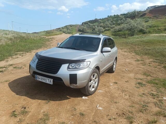 Серый Хендай Санта Фе, объемом двигателя 2.2 л и пробегом 197 тыс. км за 8400 $, фото 11 на Automoto.ua