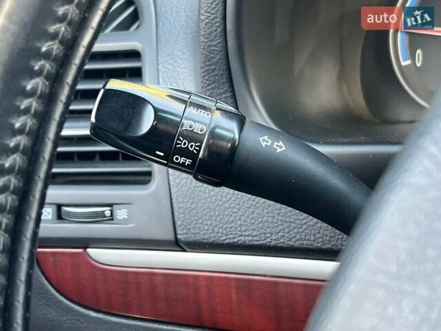 Серый Хендай Санта Фе, объемом двигателя 2.19 л и пробегом 344 тыс. км за 8990 $, фото 16 на Automoto.ua