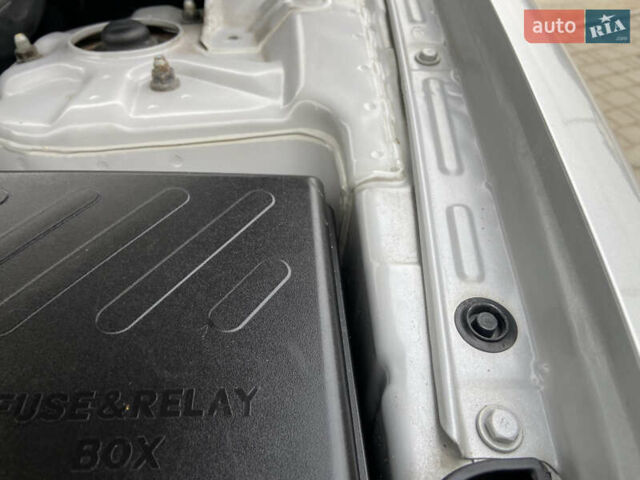 Сірий Хендай Санта Фе, об'ємом двигуна 2.19 л та пробігом 189 тис. км за 7950 $, фото 33 на Automoto.ua