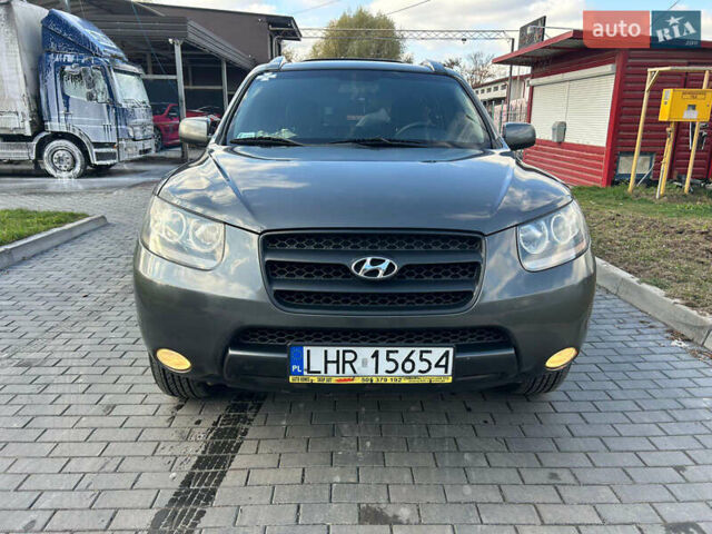 Серый Хендай Санта Фе, объемом двигателя 0 л и пробегом 300 тыс. км за 5500 $, фото 9 на Automoto.ua