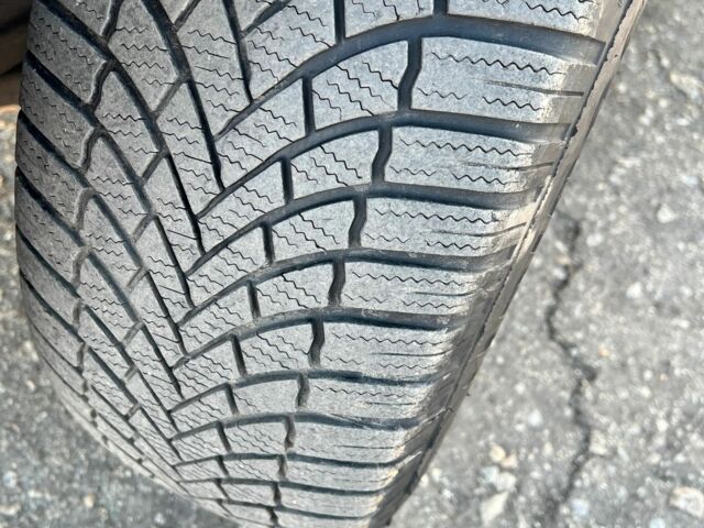 Серый Хендай Санта Фе, объемом двигателя 2.7 л и пробегом 210 тыс. км за 7800 $, фото 6 на Automoto.ua