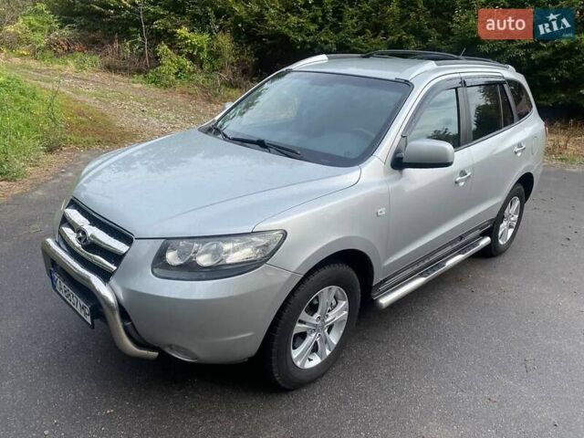 Серый Хендай Санта Фе, объемом двигателя 2.2 л и пробегом 182 тыс. км за 9450 $, фото 7 на Automoto.ua