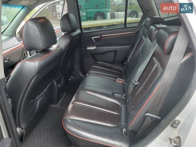 Сірий Хендай Санта Фе, об'ємом двигуна 2.2 л та пробігом 283 тис. км за 9300 $, фото 47 на Automoto.ua