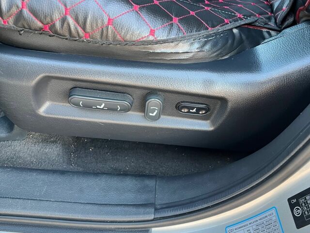 Серый Хендай Санта Фе, объемом двигателя 2.7 л и пробегом 210 тыс. км за 7800 $, фото 9 на Automoto.ua