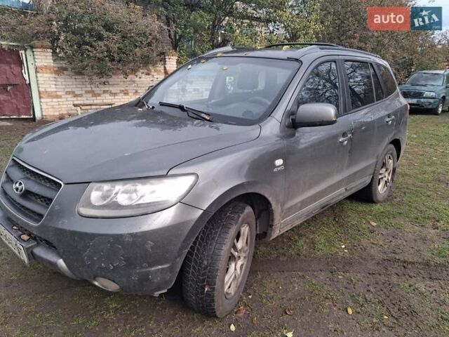 Серый Хендай Санта Фе, объемом двигателя 2.2 л и пробегом 297 тыс. км за 5000 $, фото 9 на Automoto.ua