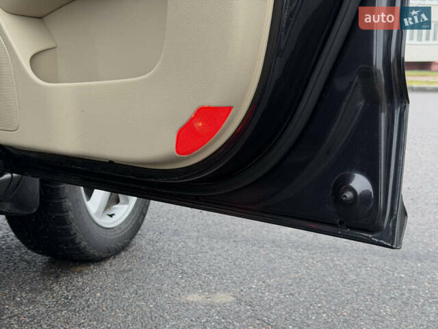 Серый Хендай Санта Фе, объемом двигателя 2.2 л и пробегом 232 тыс. км за 10555 $, фото 72 на Automoto.ua