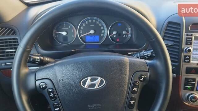 Сірий Хендай Санта Фе, об'ємом двигуна 2.19 л та пробігом 209 тис. км за 9000 $, фото 11 на Automoto.ua