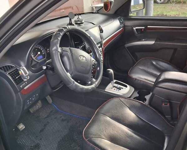 Серый Хендай Санта Фе, объемом двигателя 2.19 л и пробегом 296 тыс. км за 9700 $, фото 20 на Automoto.ua