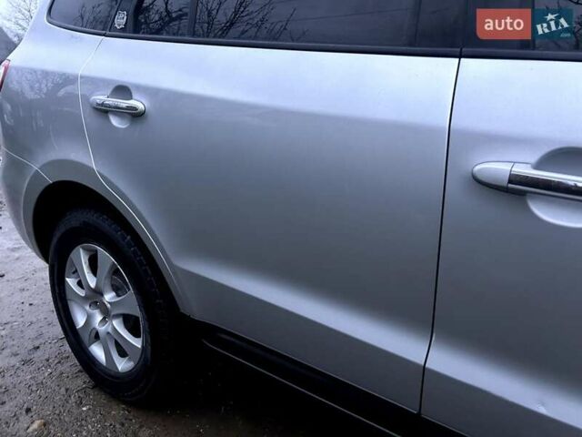Сірий Хендай Санта Фе, об'ємом двигуна 2.2 л та пробігом 225 тис. км за 8850 $, фото 14 на Automoto.ua