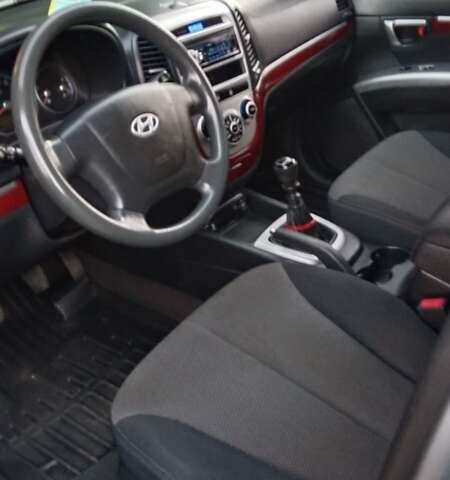 Серый Хендай Санта Фе, объемом двигателя 2.2 л и пробегом 215 тыс. км за 10500 $, фото 1 на Automoto.ua