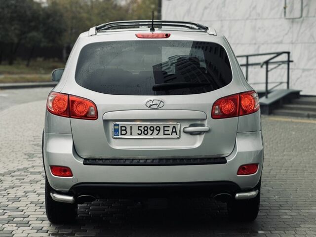 Серый Хендай Санта Фе, объемом двигателя 2.2 л и пробегом 200 тыс. км за 9250 $, фото 4 на Automoto.ua