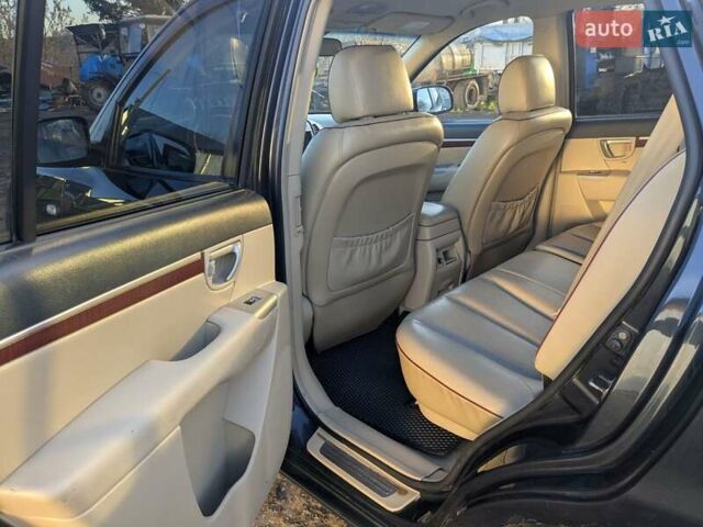 Сірий Хендай Санта Фе, об'ємом двигуна 2.19 л та пробігом 320 тис. км за 8500 $, фото 14 на Automoto.ua