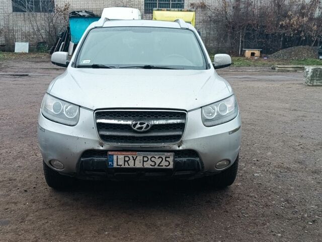 Серый Хендай Санта Фе, объемом двигателя 2 л и пробегом 290 тыс. км за 5000 $, фото 3 на Automoto.ua