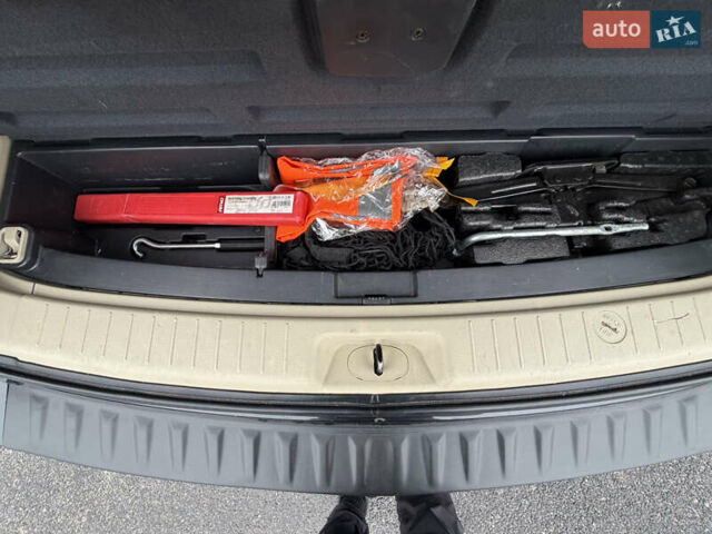 Серый Хендай Санта Фе, объемом двигателя 2.2 л и пробегом 232 тыс. км за 10555 $, фото 92 на Automoto.ua