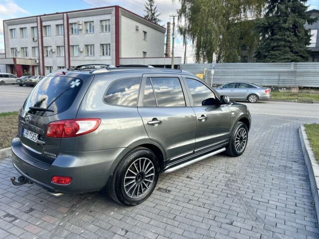 Серый Хендай Санта Фе, объемом двигателя 2.2 л и пробегом 1 тыс. км за 5555 $, фото 3 на Automoto.ua