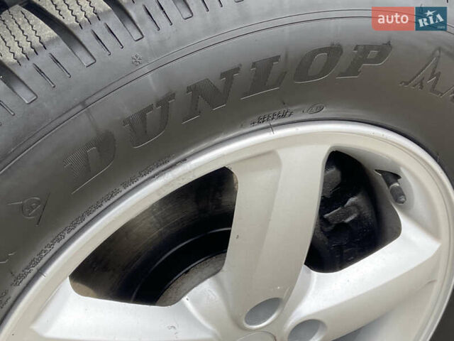 Сірий Хендай Санта Фе, об'ємом двигуна 2.19 л та пробігом 189 тис. км за 7950 $, фото 5 на Automoto.ua