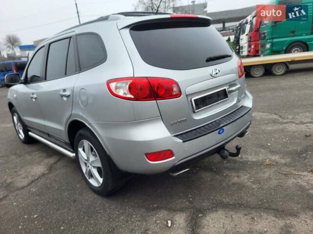 Сірий Хендай Санта Фе, об'ємом двигуна 2.2 л та пробігом 283 тис. км за 9300 $, фото 81 на Automoto.ua