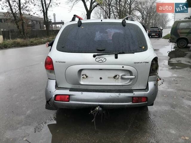 Серый Хендай Санта Фе, объемом двигателя 2 л и пробегом 170 тыс. км за 2500 $, фото 2 на Automoto.ua