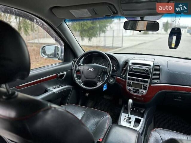 Сірий Хендай Санта Фе, об'ємом двигуна 2.19 л та пробігом 233 тис. км за 8900 $, фото 10 на Automoto.ua