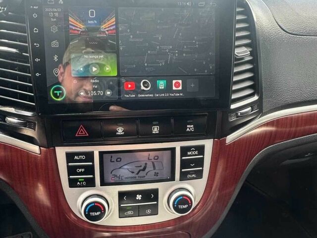 Серый Хендай Санта Фе, объемом двигателя 2.2 л и пробегом 320 тыс. км за 8200 $, фото 14 на Automoto.ua