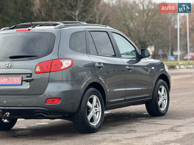 Серый Хендай Санта Фе, объемом двигателя 2.2 л и пробегом 260 тыс. км за 8700 $, фото 10 на Automoto.ua
