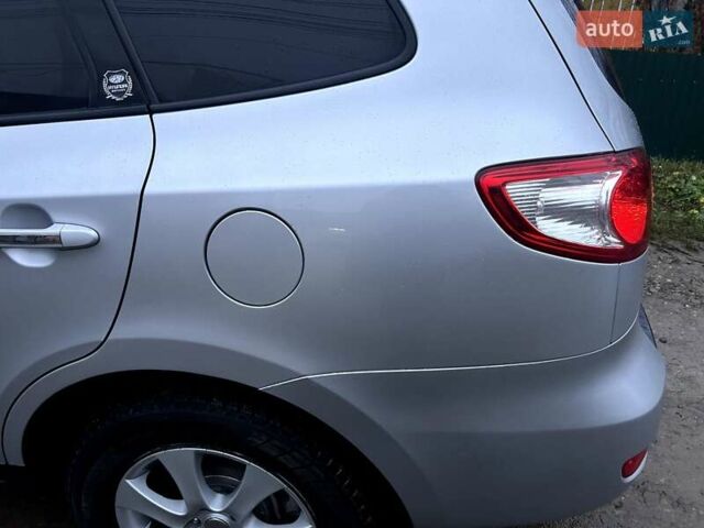 Сірий Хендай Санта Фе, об'ємом двигуна 2.2 л та пробігом 225 тис. км за 8850 $, фото 4 на Automoto.ua