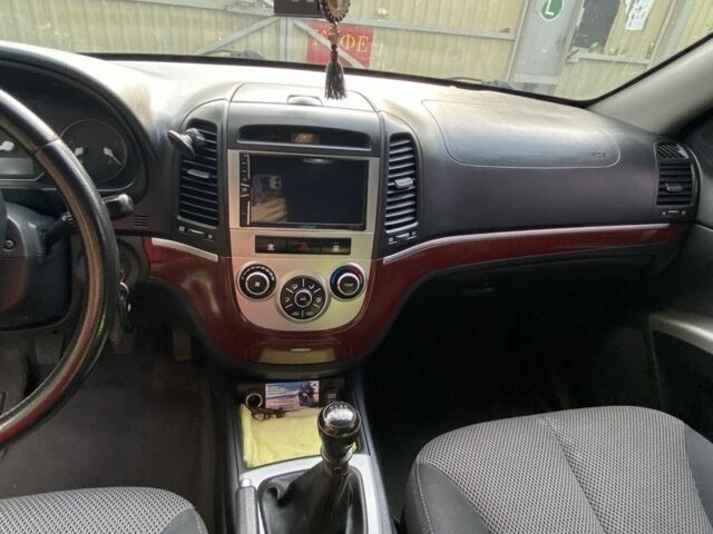 Сірий Хендай Санта Фе, об'ємом двигуна 2.2 л та пробігом 270 тис. км за 8500 $, фото 6 на Automoto.ua