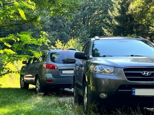 Серый Хендай Санта Фе, объемом двигателя 2.2 л и пробегом 320 тыс. км за 9800 $, фото 13 на Automoto.ua