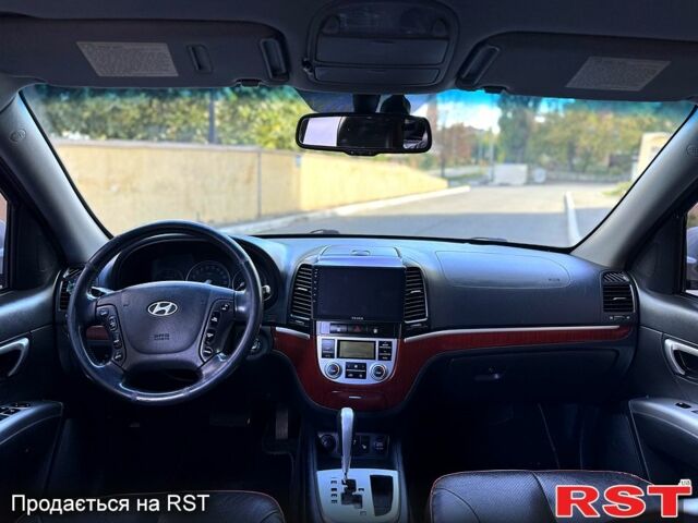 Сірий Хендай Санта Фе, об'ємом двигуна 2.2 л та пробігом 262 тис. км за 9300 $, фото 7 на Automoto.ua